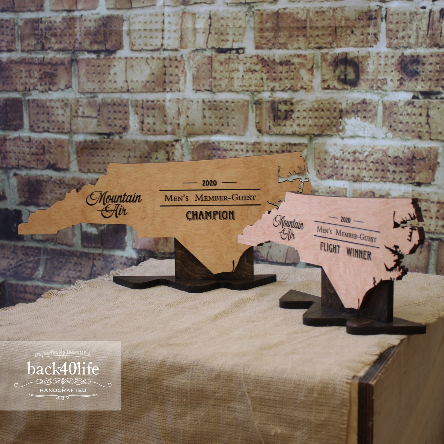 State Cutout with Stand