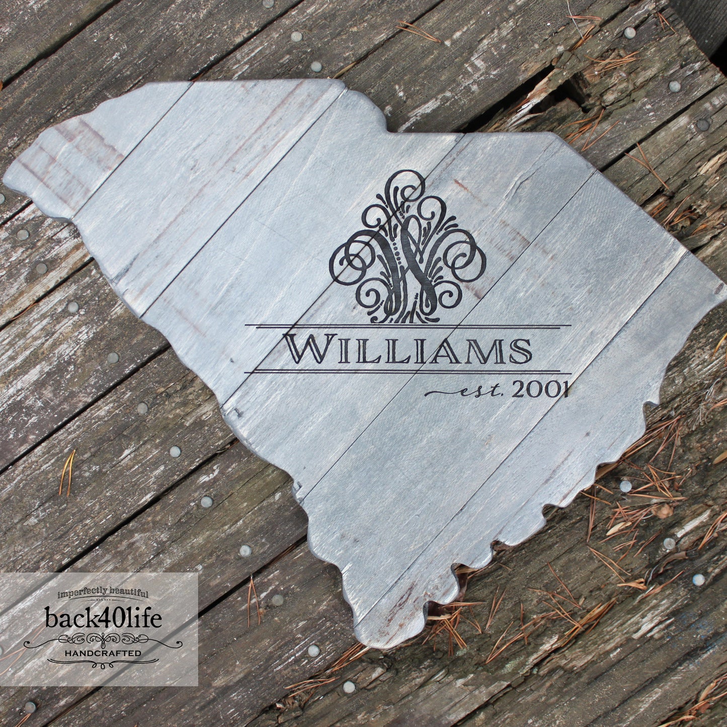 Pallet-Style State Cutout with Engraved Monogram (W-076)