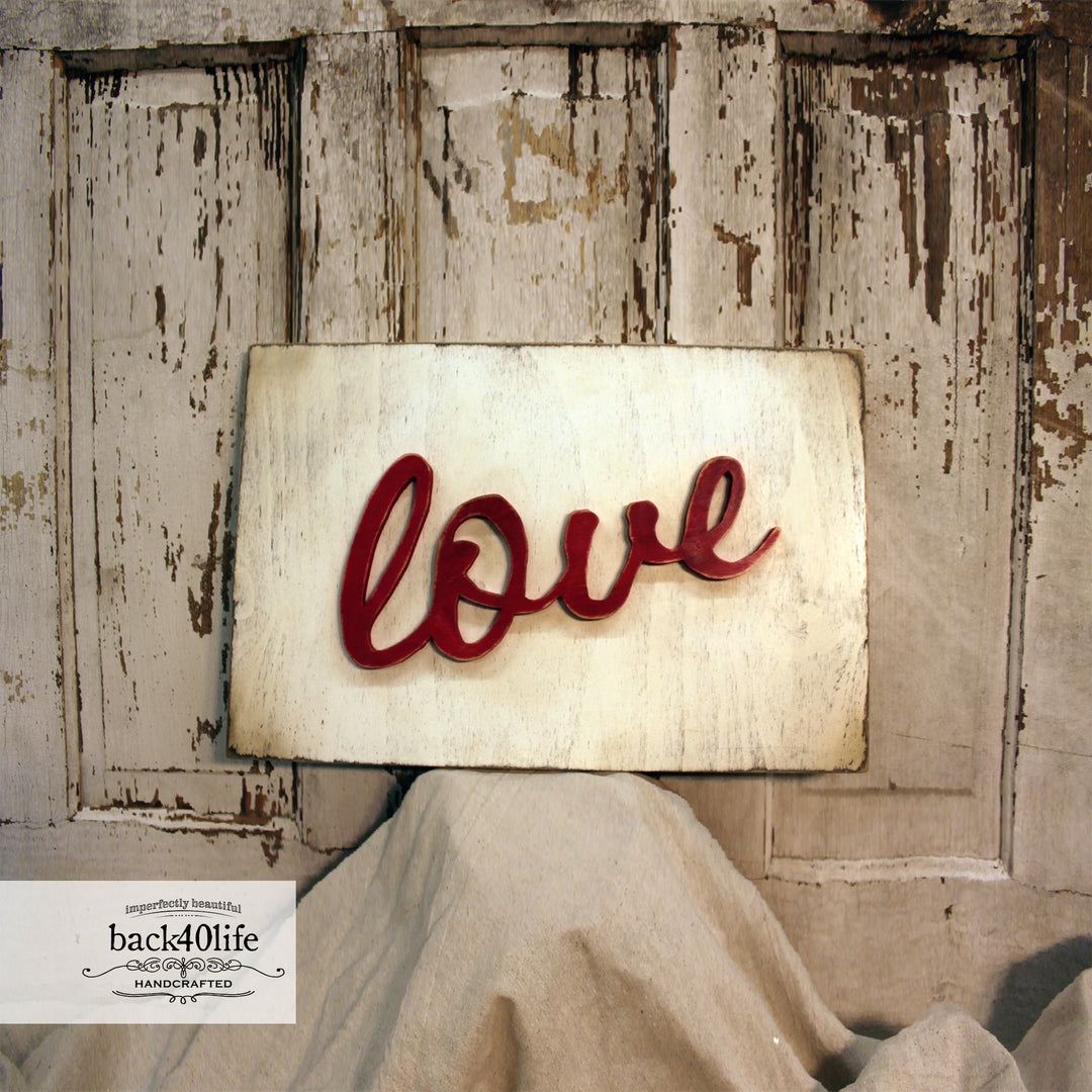 Love Wooden Cutout Phrase (S-034b)